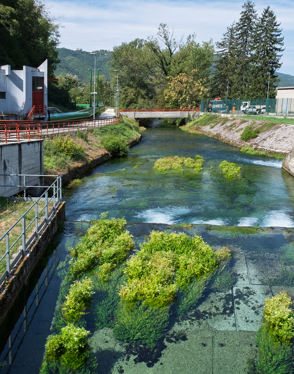 Il raddoppio dell'acquedotto del Peschiera Dettaglio della sorgente del Peschiera Capore,curato dal Gruppo Acea