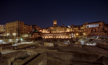 Foro di Augusto a Roma di notte