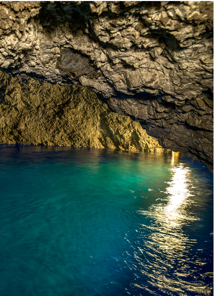 Cave of the Peschiera aqueduct.